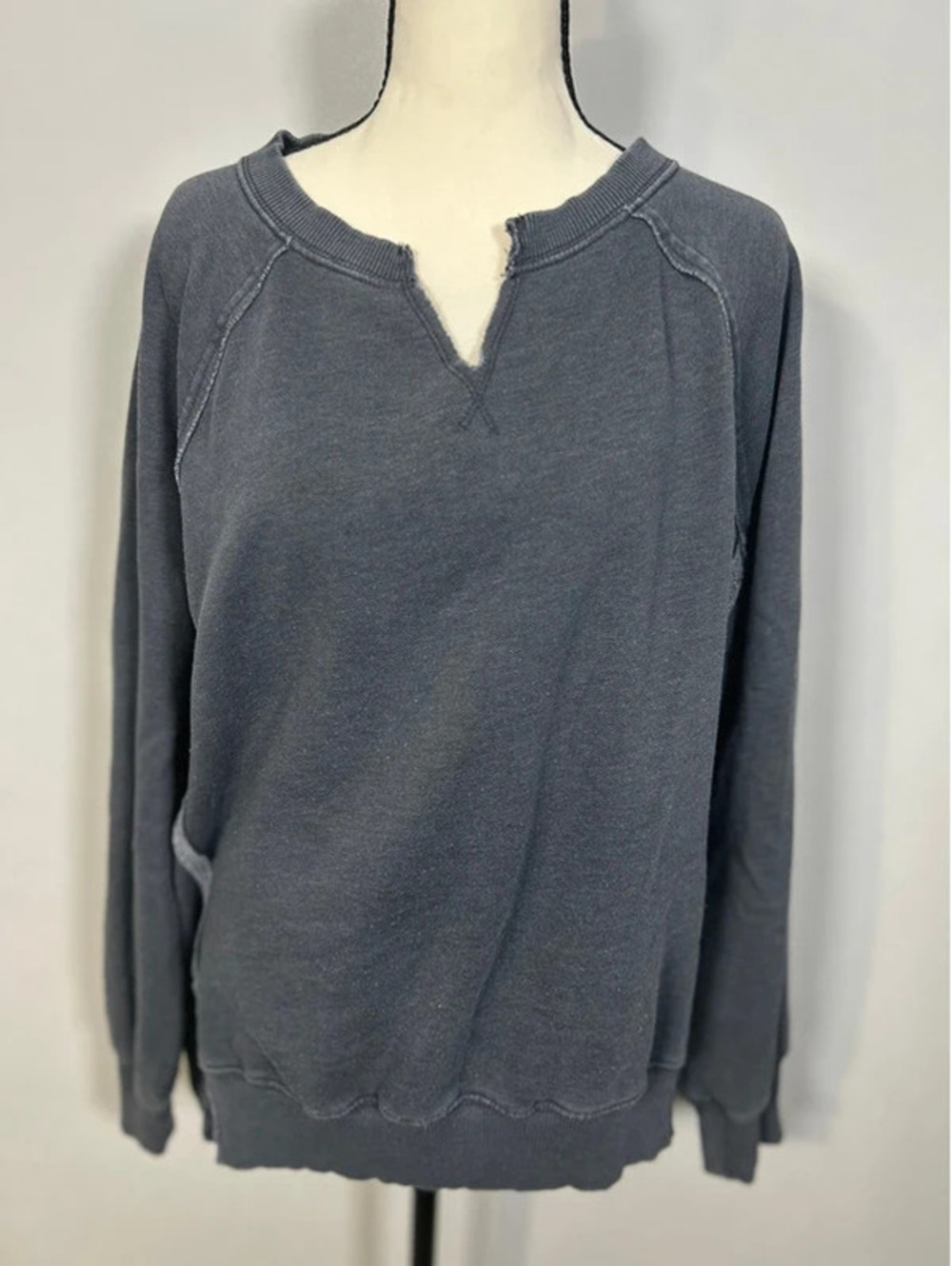 American Eagle Lived-In Sweatshirt Gray Charcoal Crewneck Size S